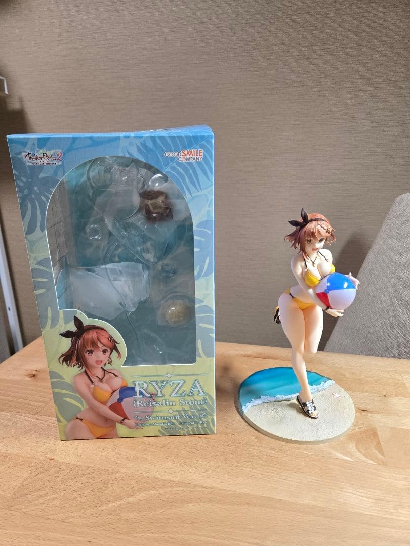 ライザ　 水着フィギュア