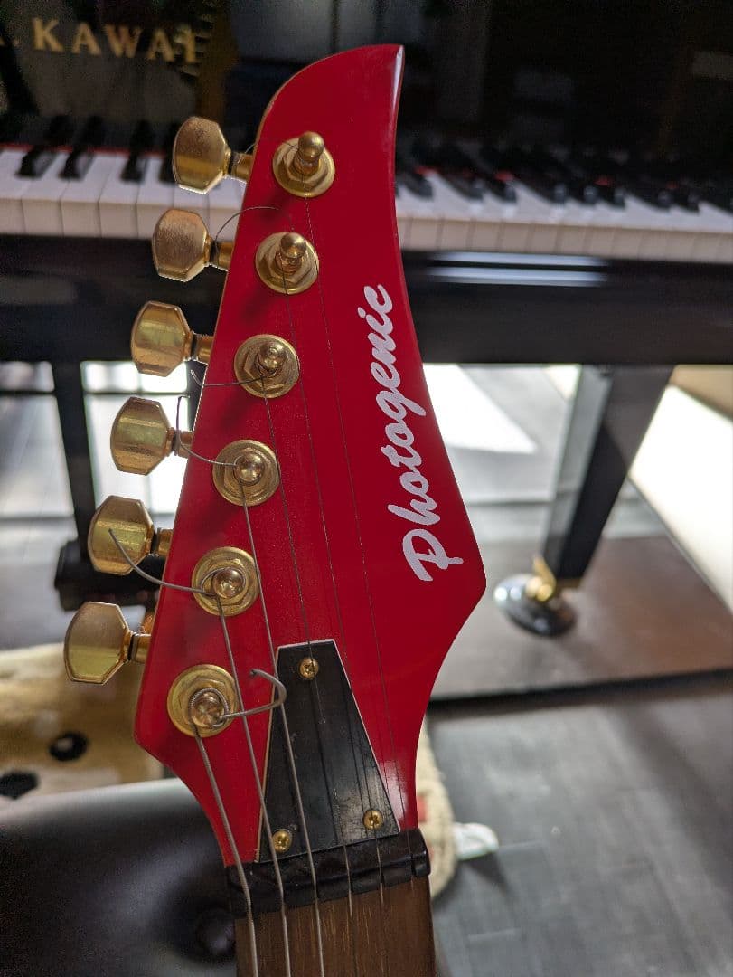 フォトジェニック　Photogenic レッド エレキギター