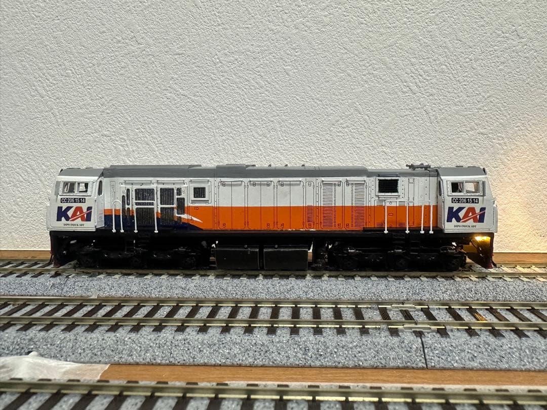 Loksound 5 インドネシアCC206形ディーゼル機関車 + 2点セット