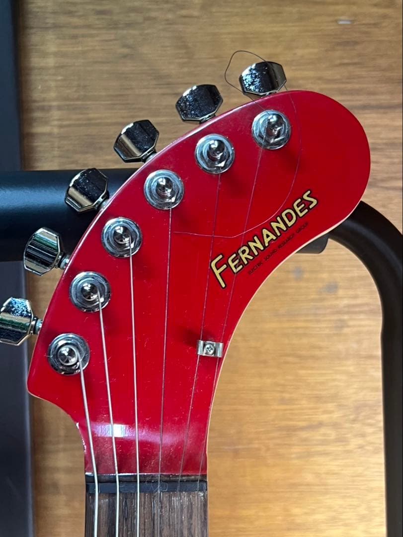 【美品】　★FERNANDES★ZO-3★ アンプ内蔵エレキギター★