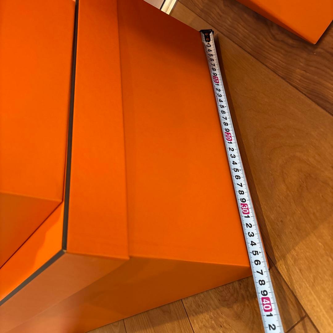 エルメス特大空箱二つ
