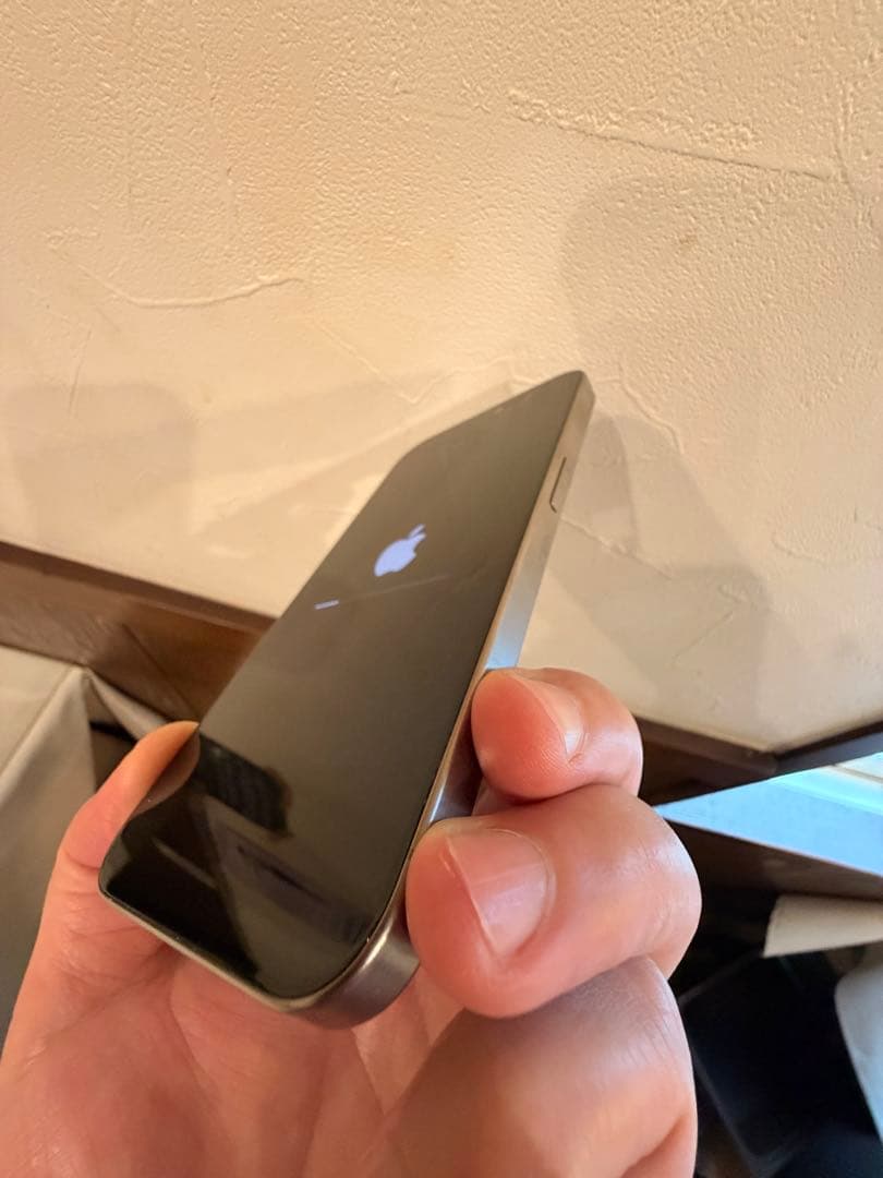 iPhone 15 Pro 256G ナチュラルチタニウム　美品‼️