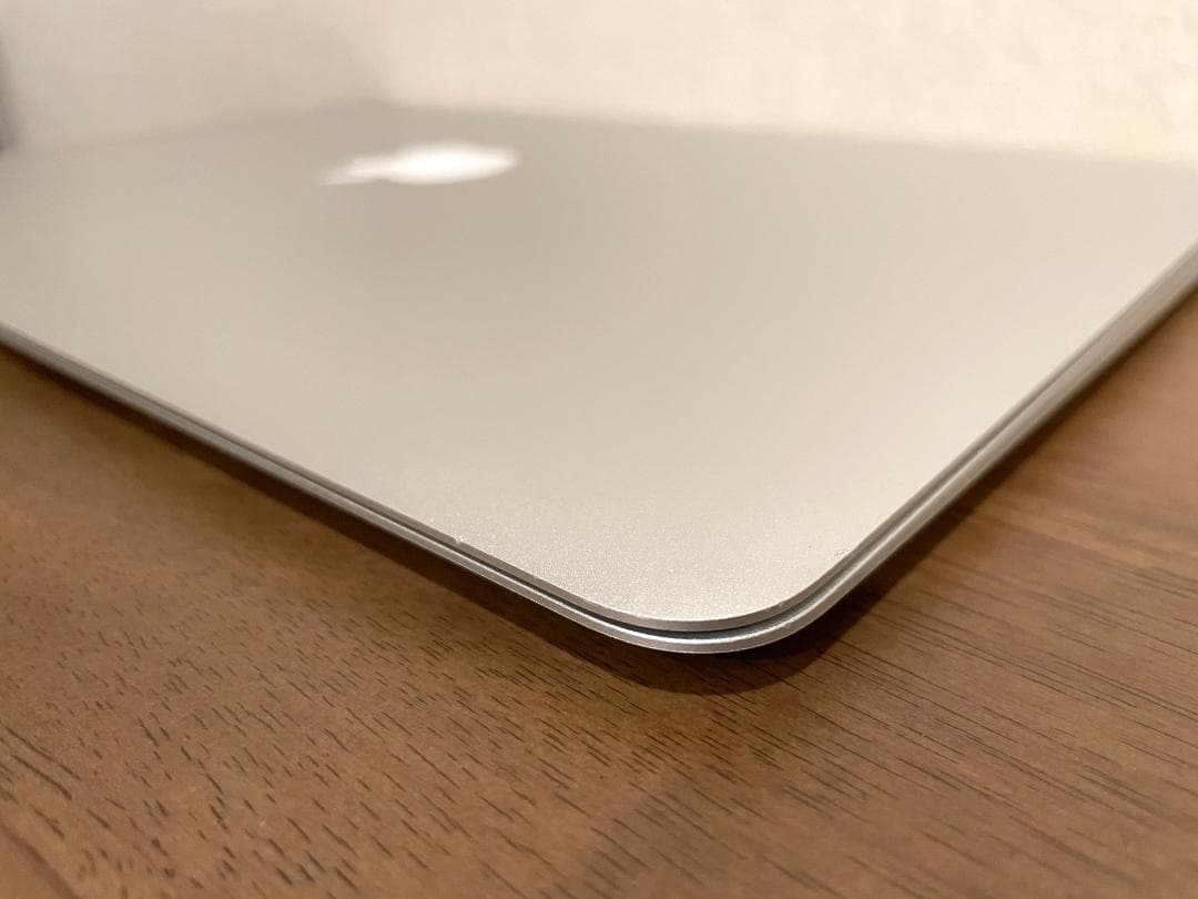 MacBook Air 13\"　2017　i5　8GB　251GB　まずまず美品