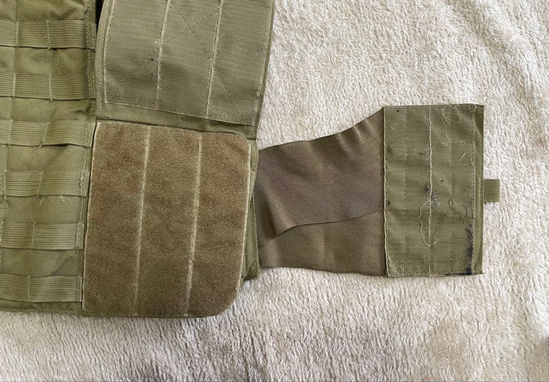 実物　放出品　TAG プレートキャリア　コヨーテ　ブラウン