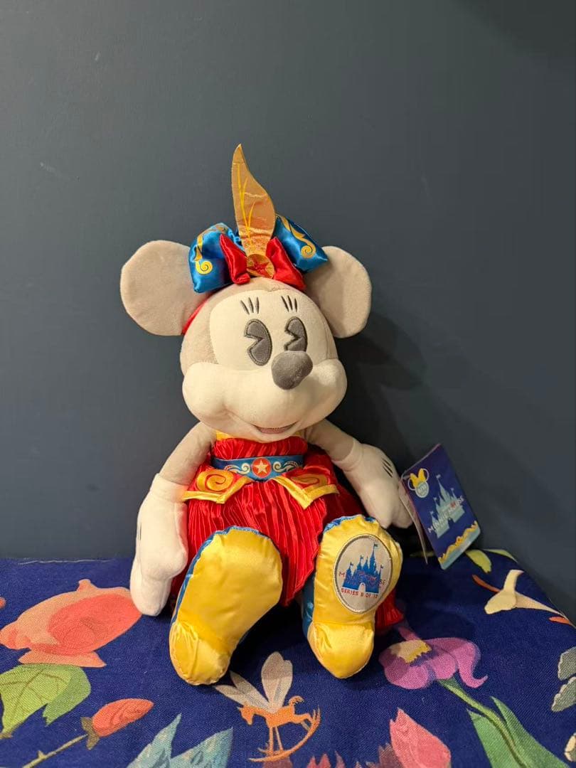 上海ディズニーストア毎月ミニーぬいぐるみ12体セット