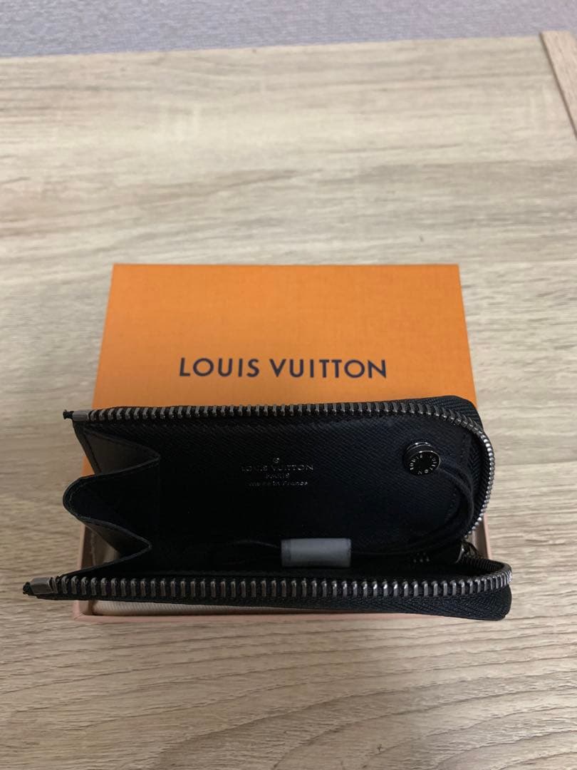 Myday公式アカウント01　希少　ルイヴィトンエクリプスカーキーケース