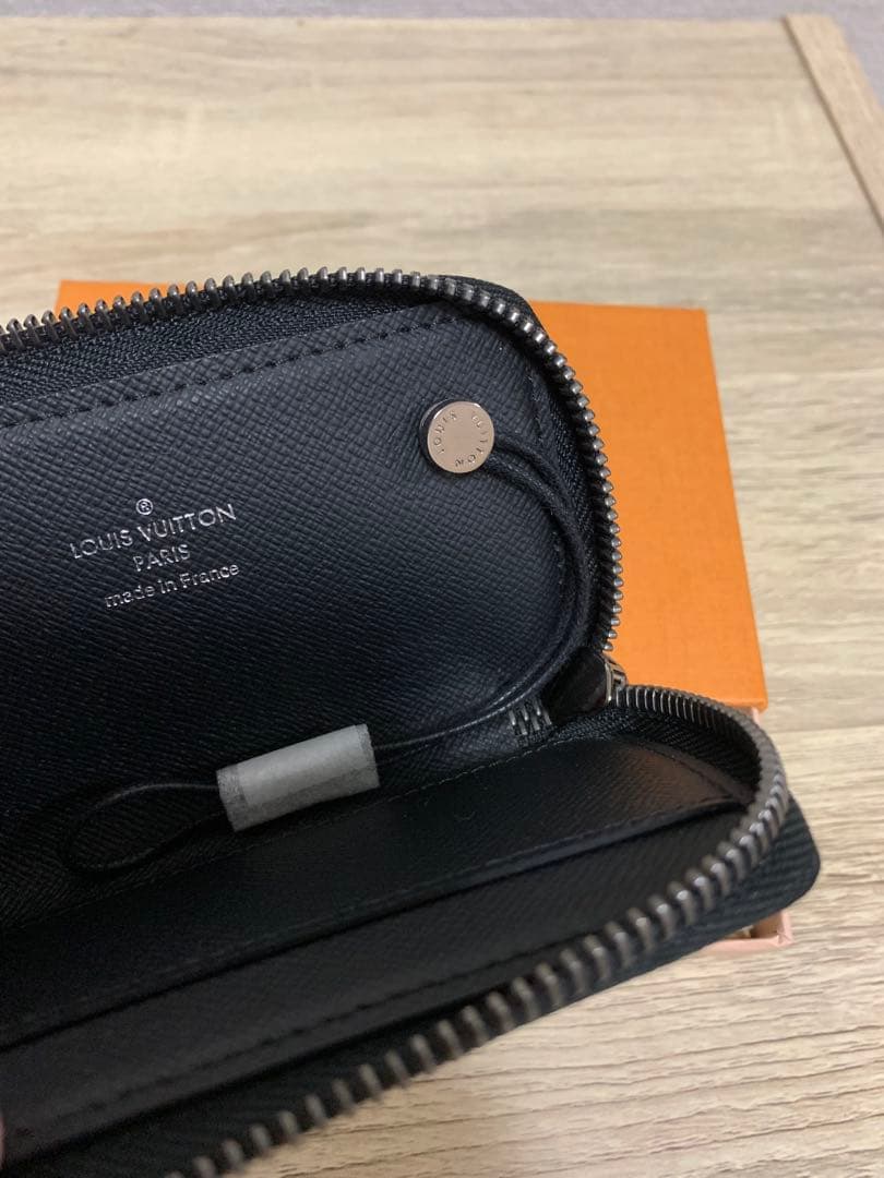 Myday公式アカウント01　希少　ルイヴィトンエクリプスカーキーケース