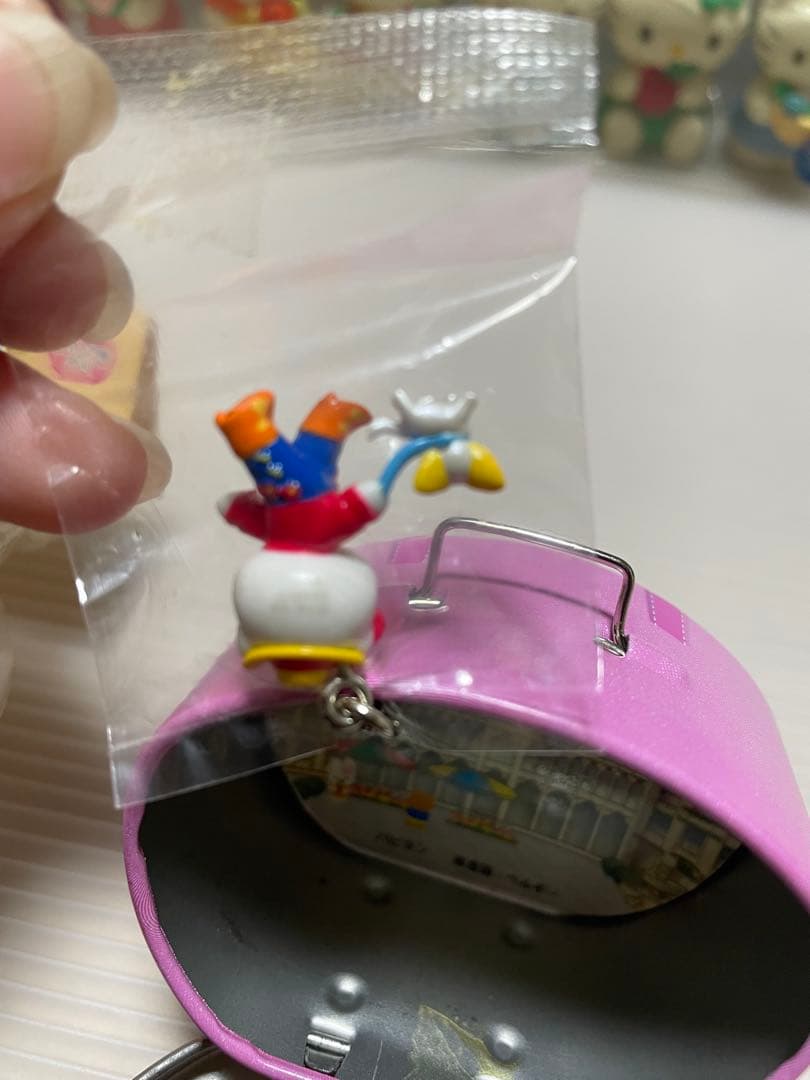 【年末3日間限定価格】新品 ハローキティ 世界 子犬のお散歩