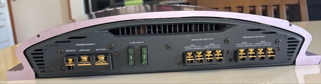 APA4400G 4チャンネルパワーアンプ