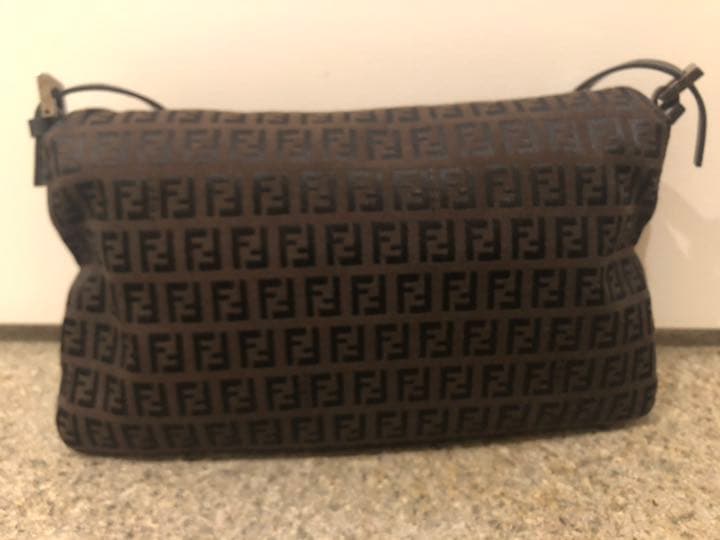 フェンディ ズッカ柄 美品