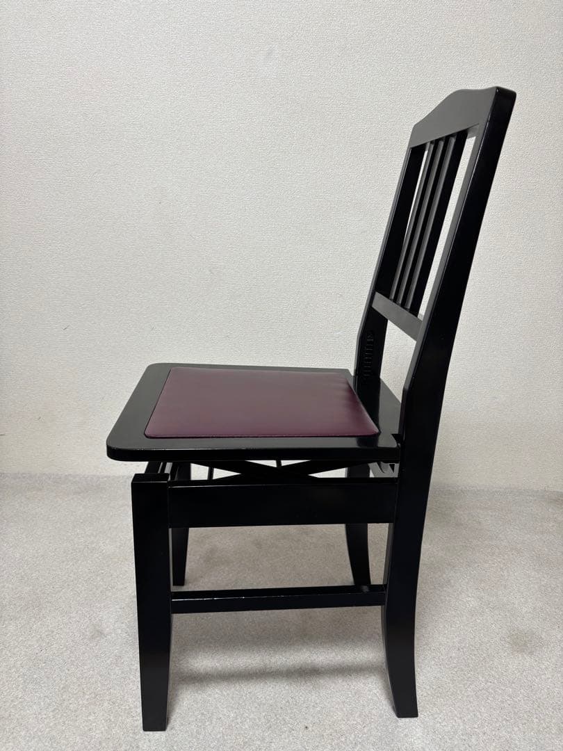 トムソンピアノ椅子