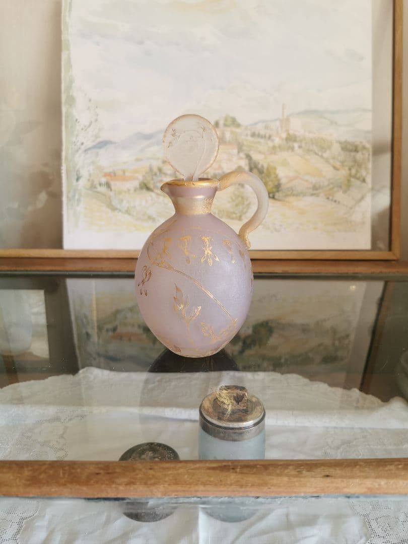 アンティークドームナンシー 駒草紋様金彩デキャンタ ラヴェンダーピンク キャラフ