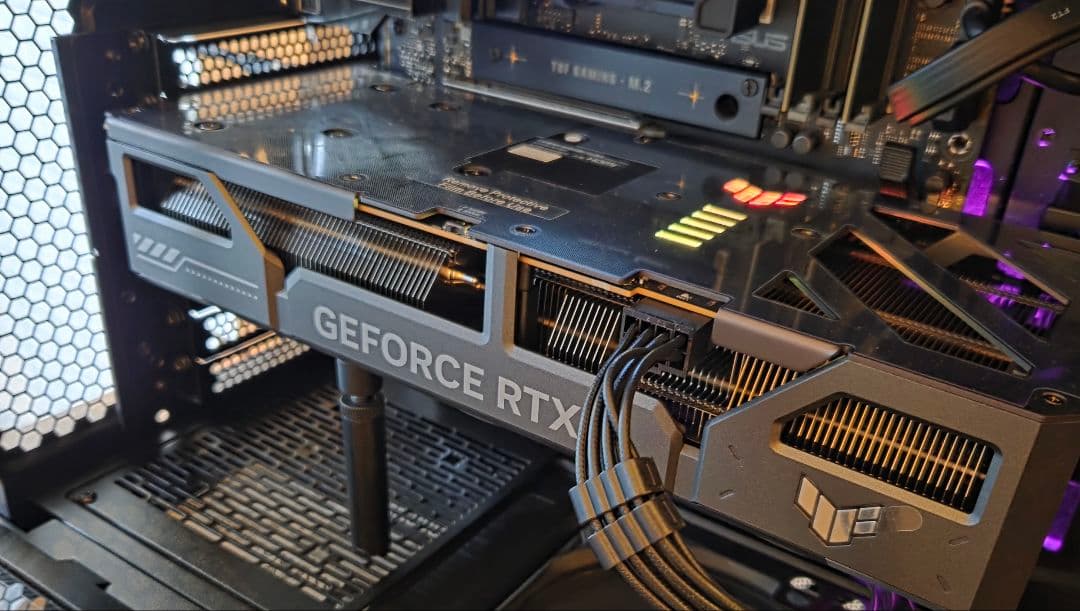 グラフィックボード・グラボ・ビデオカード ASUS TUF Gaming GeForce RTX 5060 OC