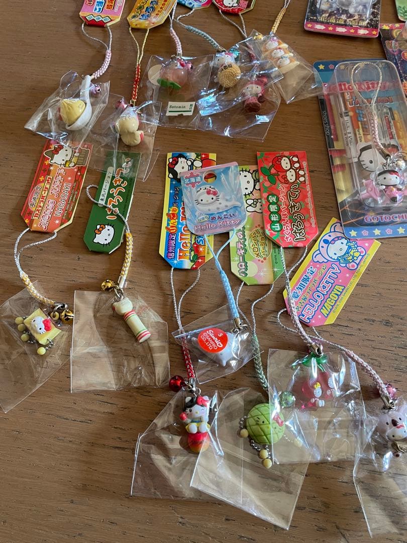 ハローキティ ご当地ストラップ セット40個値下げ不可