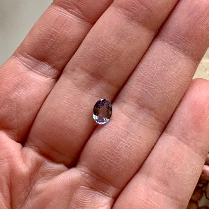 格安！多色性が美しいタンザナイトスクエアルース1.1ct