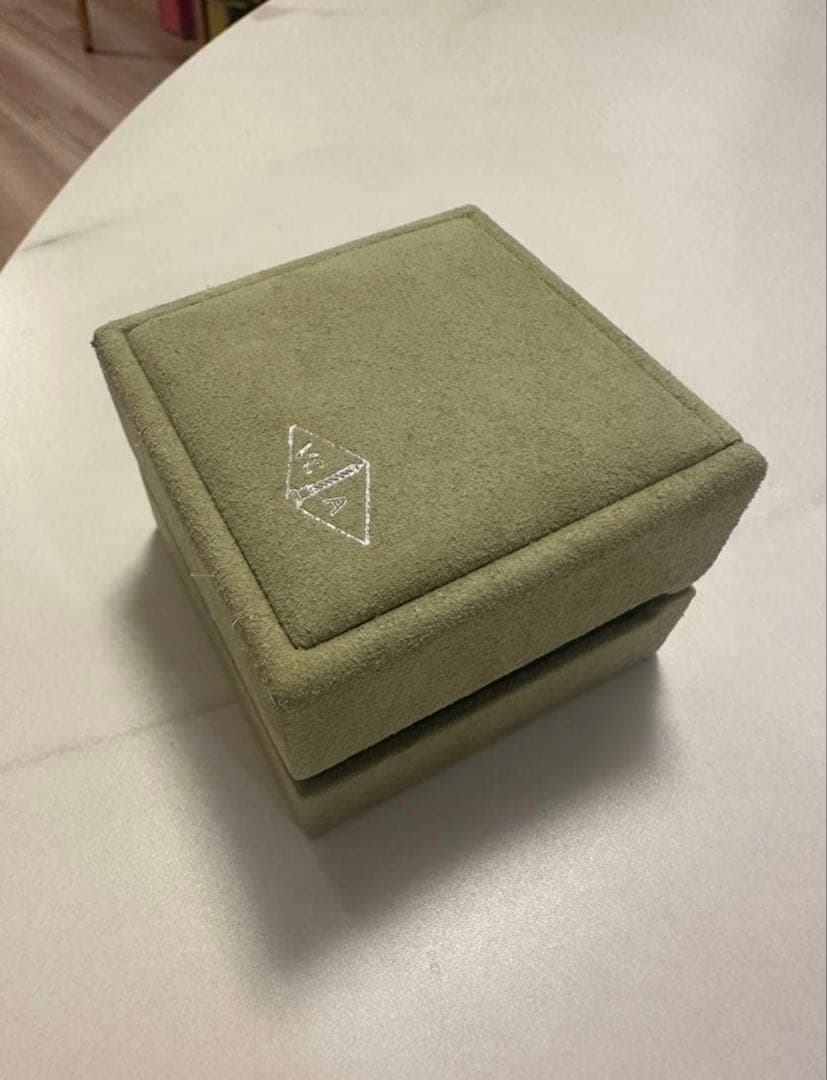 Van Cleef & Arpels ギフトボックス