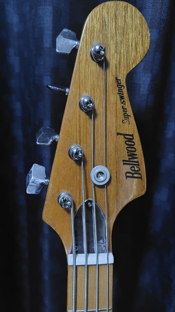 【ジャンク】Bellwood エレキベース サンバースト