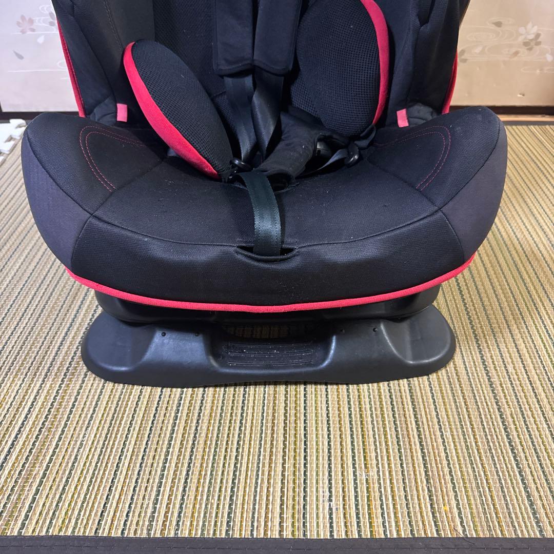 エールベベ スイングムーン プレミアムS チャイルドシート カーボンレッド