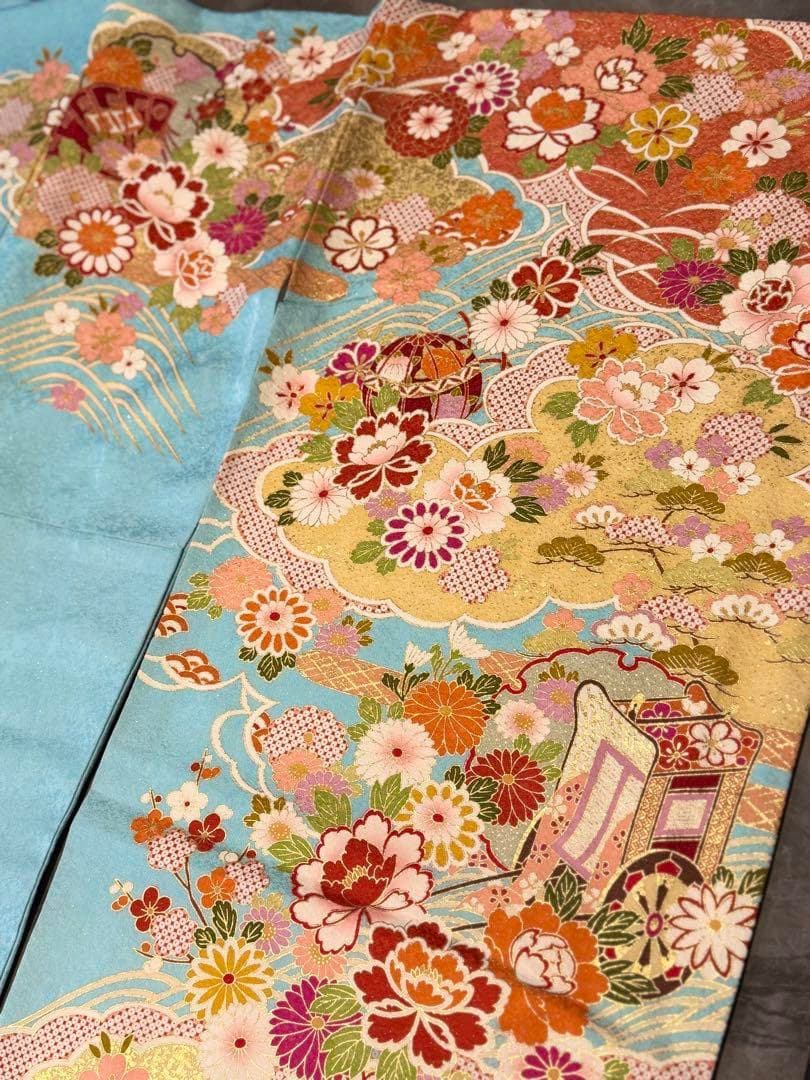 正絹　金駒刺繍銀通し貝桶に御所車模様振袖　水色　古典柄正統派がお好みの方に