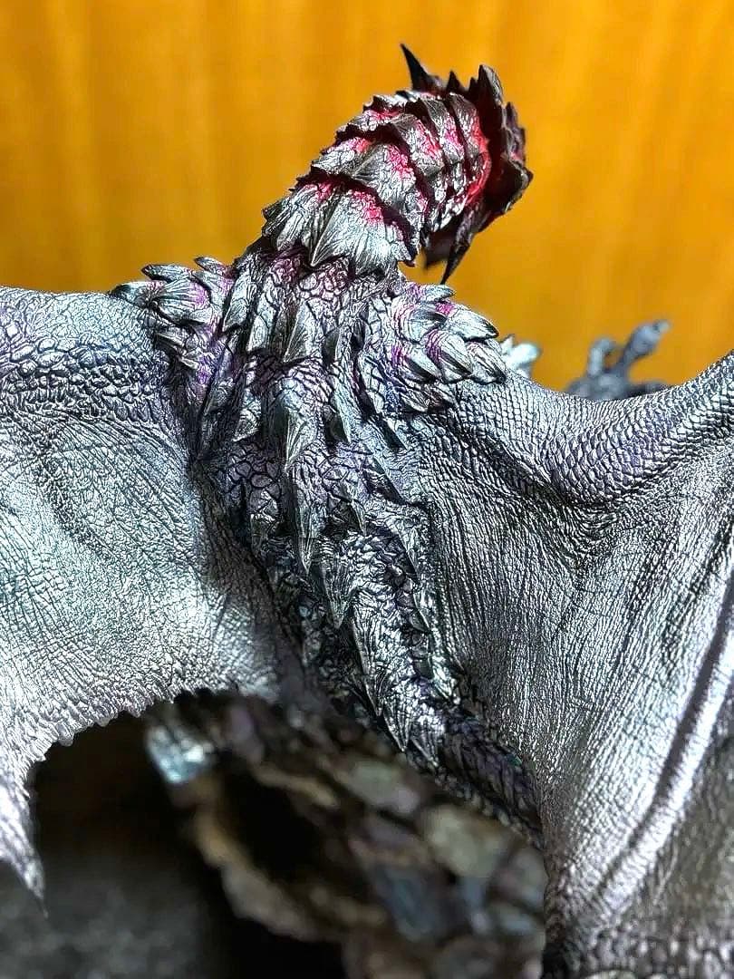 モンスターハンター リオレウス希少種 クリエイターズモデルと比較あり LED有