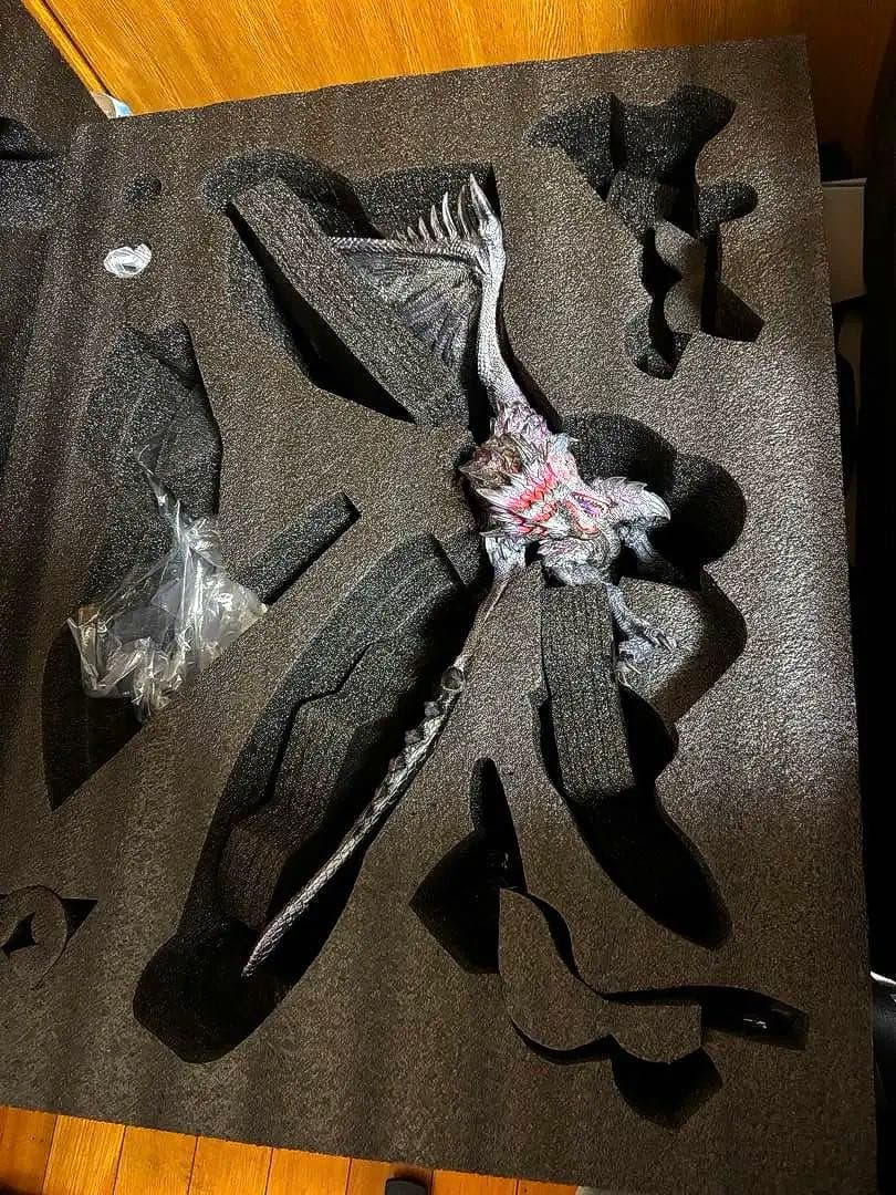 モンスターハンター リオレウス希少種 クリエイターズモデルと比較あり LED有