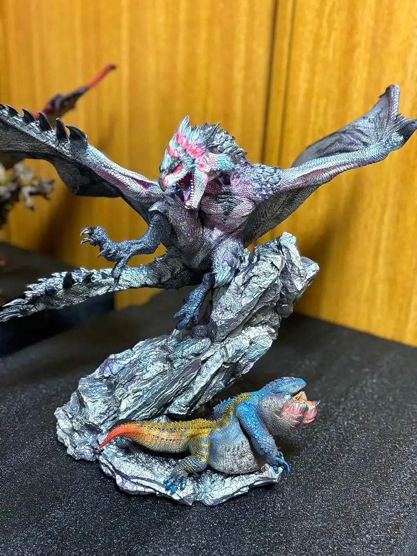 モンスターハンター リオレウス希少種 クリエイターズモデルと比較あり LED有