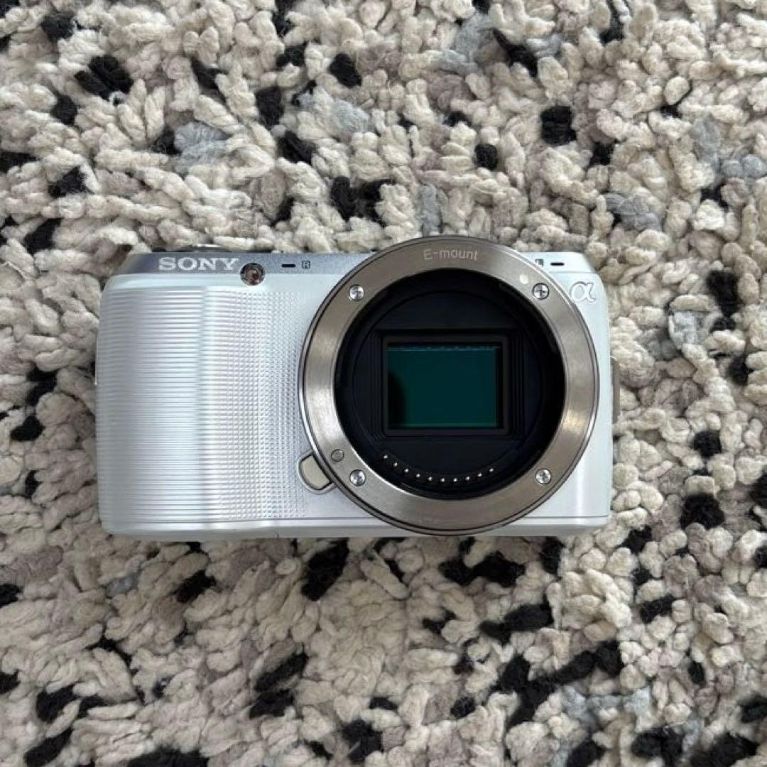 SONY α NEX-C3