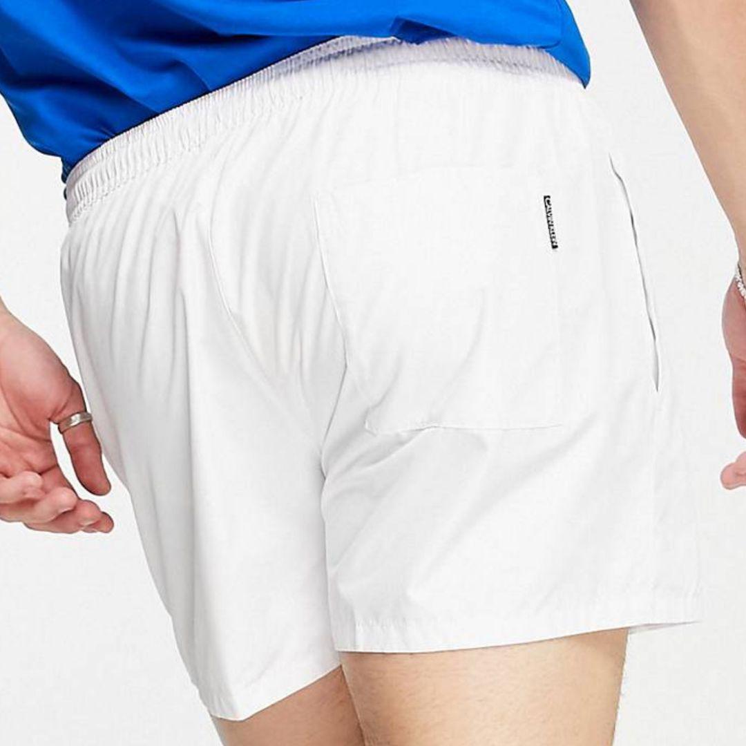 海外限定　新品未使用品　   ショーツ　海パン　ホワイト