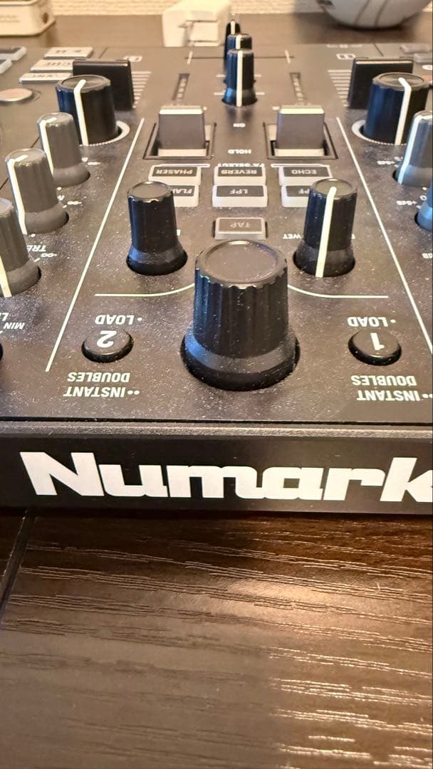 値下げ！Numark Mixtrack Pro FX DJコントローラー