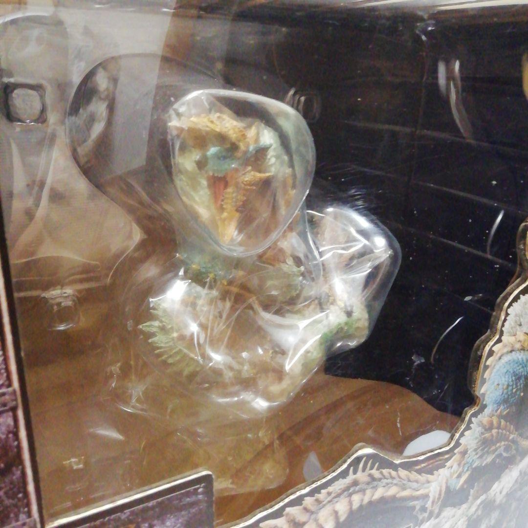 CAPCOM モンスターハンター フィギュア ジンオウガ 未開封