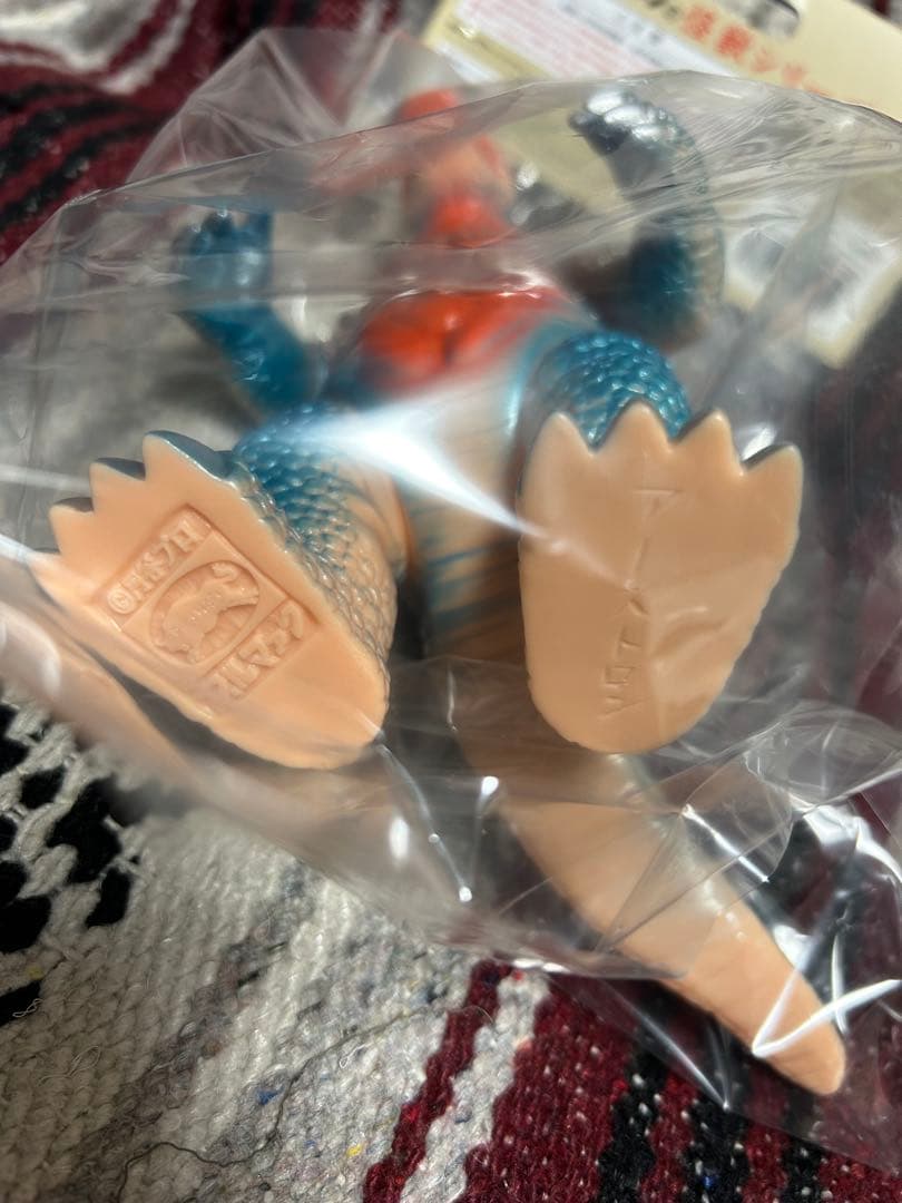 ブルマァクの怪獣シリーズ★アーストロン Gカラー帰ってきたウルトラマンに登場