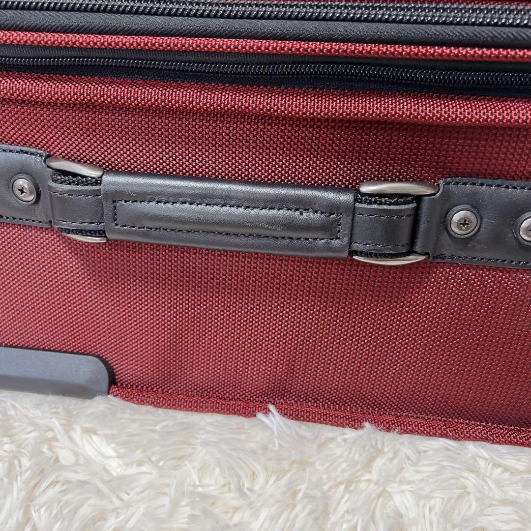 美品✨Pathfinder キャリーケース トランクケース トラベルバッグ 赤
