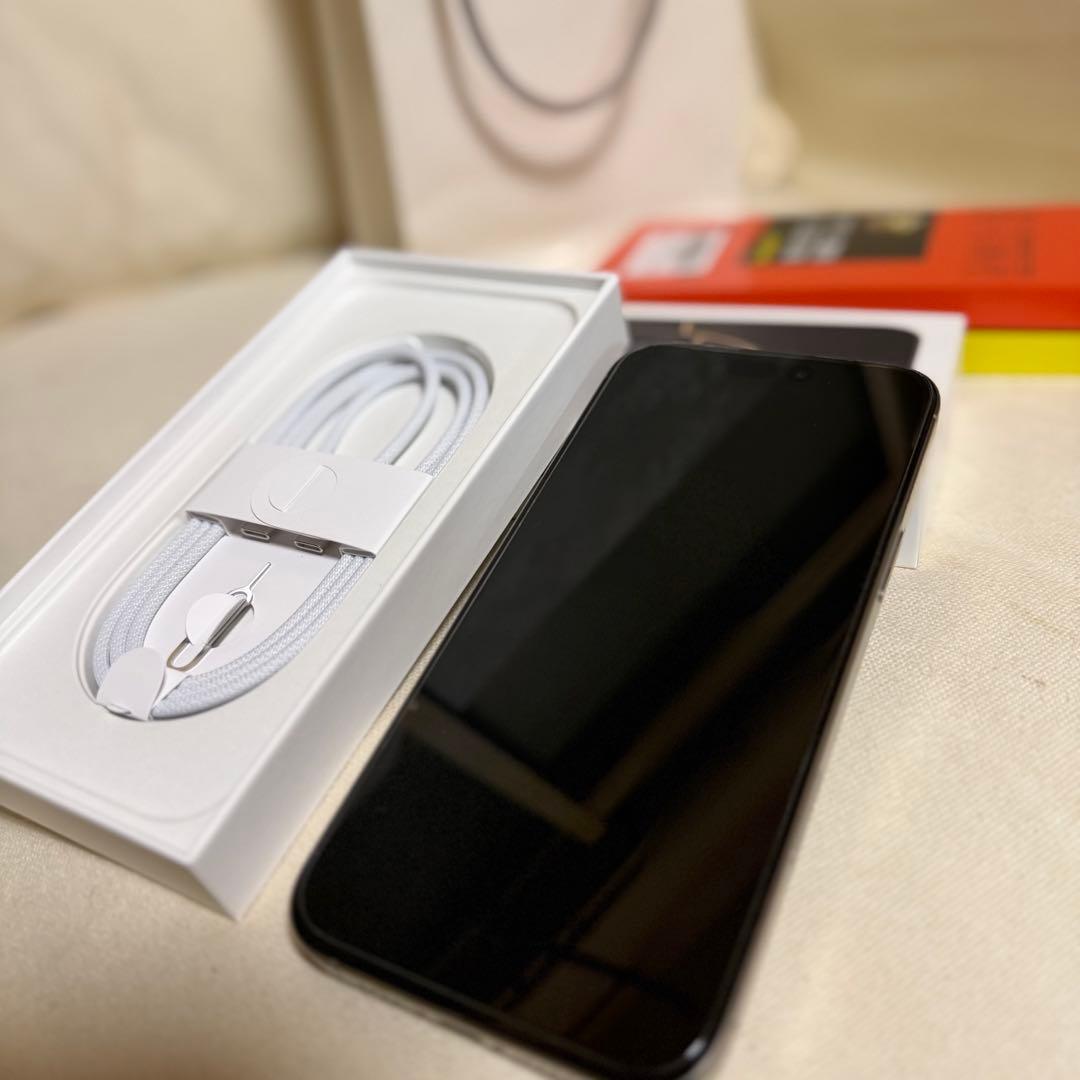 ユージオiPhone16ProMax 512GB ナチュラルチタニウム