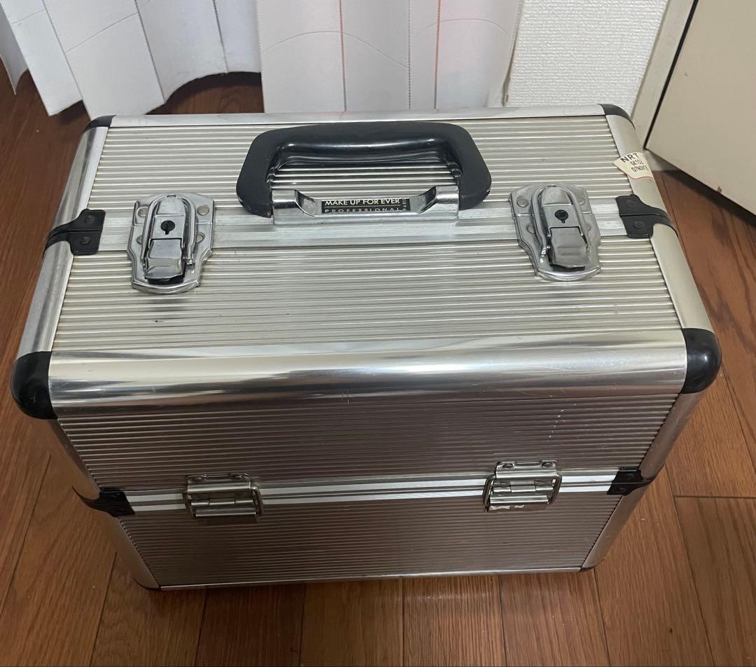 メイクボックス　メイクアップフォローエバー