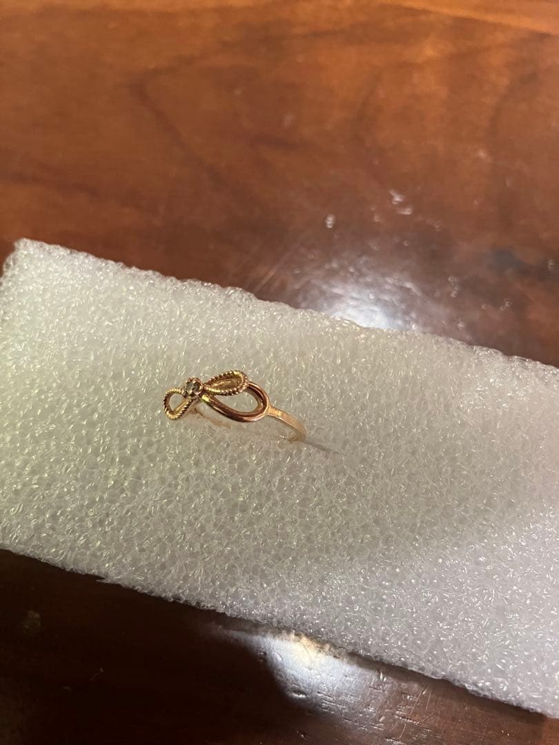 agete ピンキー リング リボン ダイヤモンド 4-5号 (K10PG)