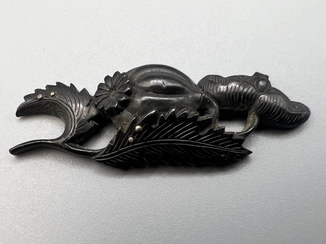 【海】江戸明治金工　鶏　獅子　龍　カニ　５点　金目　手彫　目貫　金銀象嵌　骨董品