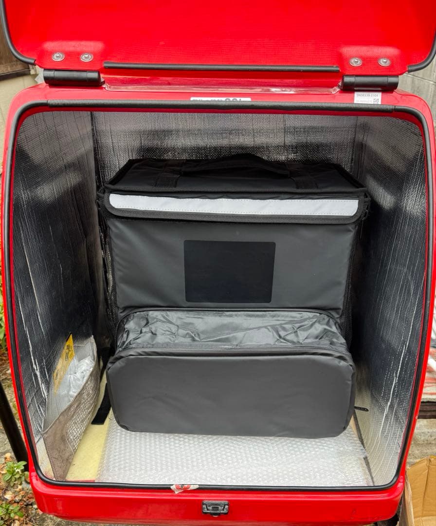 T's products MB30 200Lボックス　赤　中古