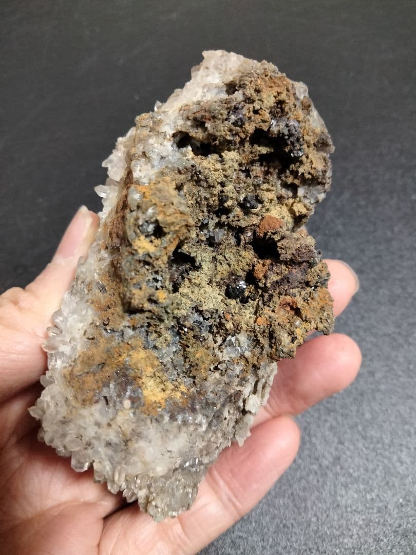 埼玉県秩父市中津川 秩父鉱山 橋掛沢　水晶クラスター　虹入り水晶　国産水晶