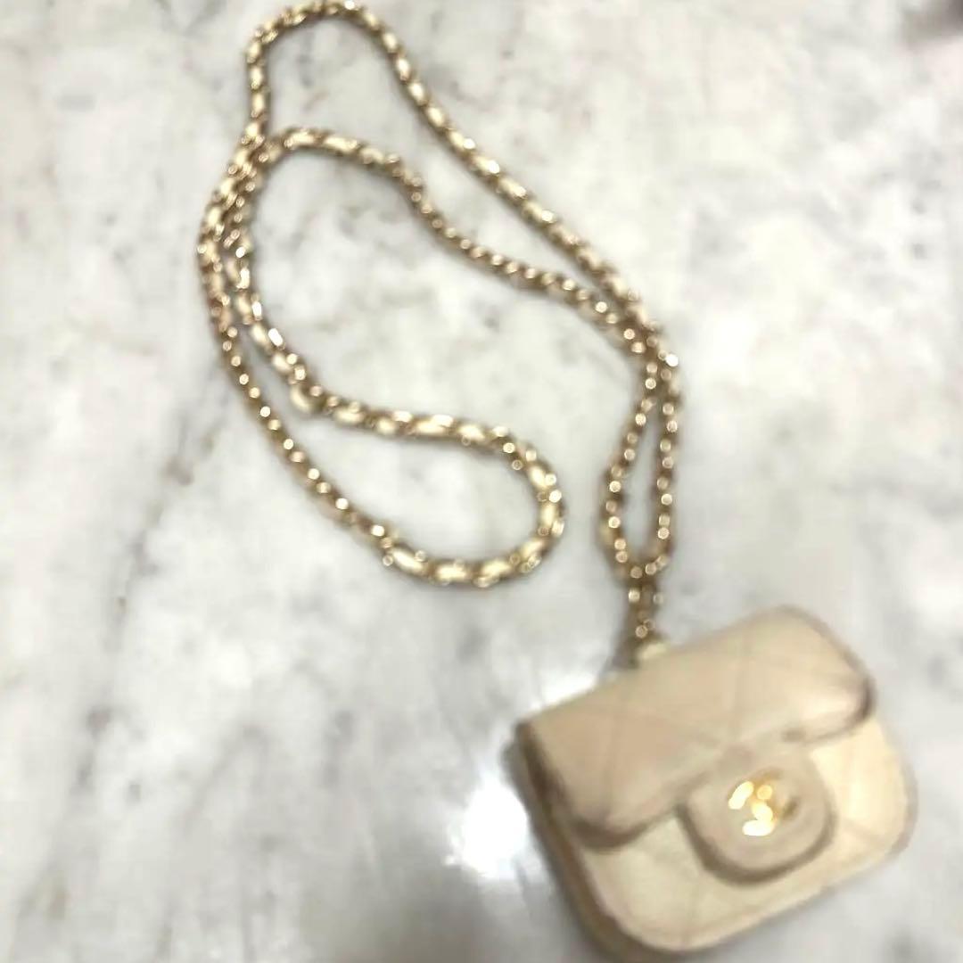 CHANEL AirPods Pro ケース マトラッセ チェーンストラップ付