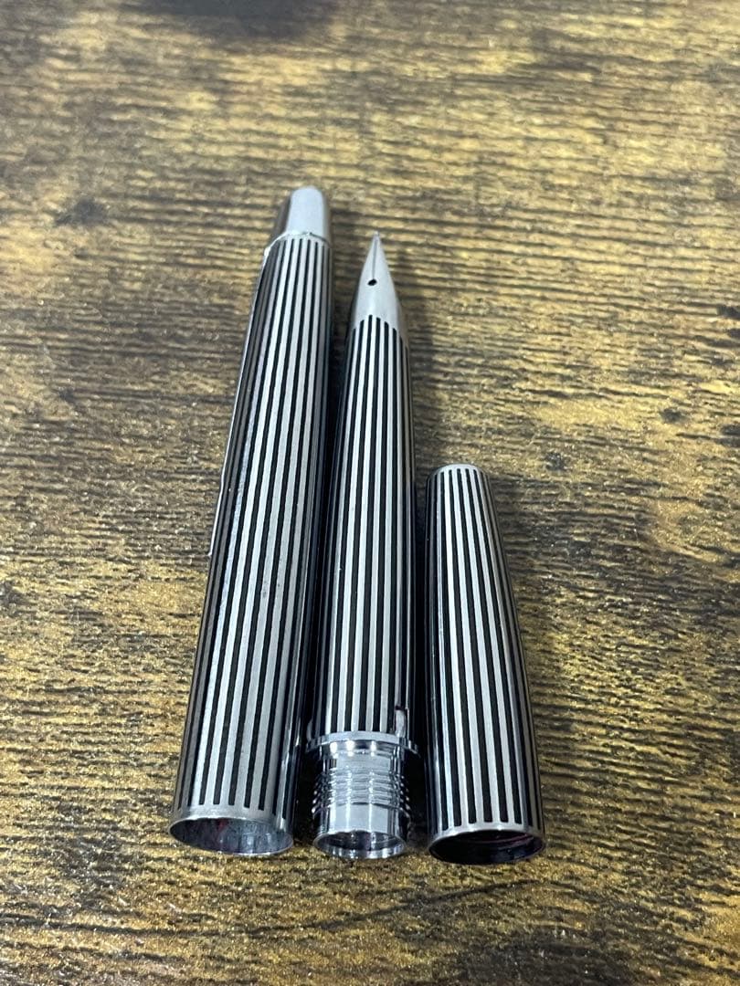 1970年代　ペン先軸一体型　蝕刻　μ ストライプ　ミュー　万年筆　細字　備品付