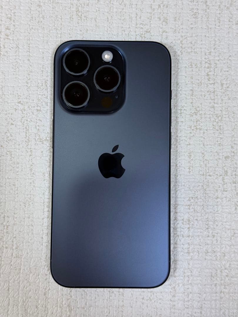 Apple iPhone 15 Pro ブルー 2025年1月まで使用