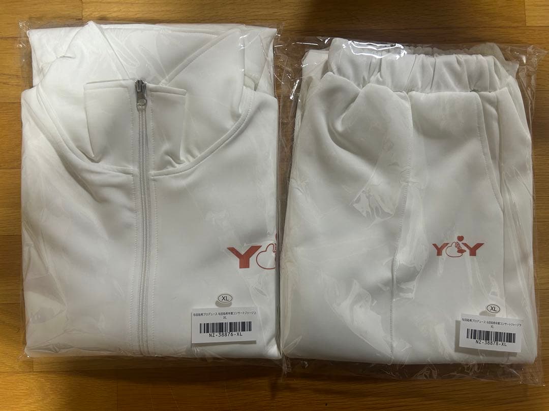 ロ*ク様 乃木坂46与田祐希卒業コンサートグッズ　ジャージ上下セットXLサイズ