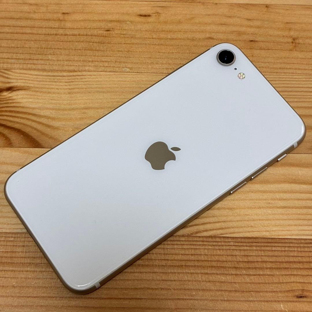 バッテリー新品　iPhoneSE第3世代64GB SIMフリー　美品　おまけ有り