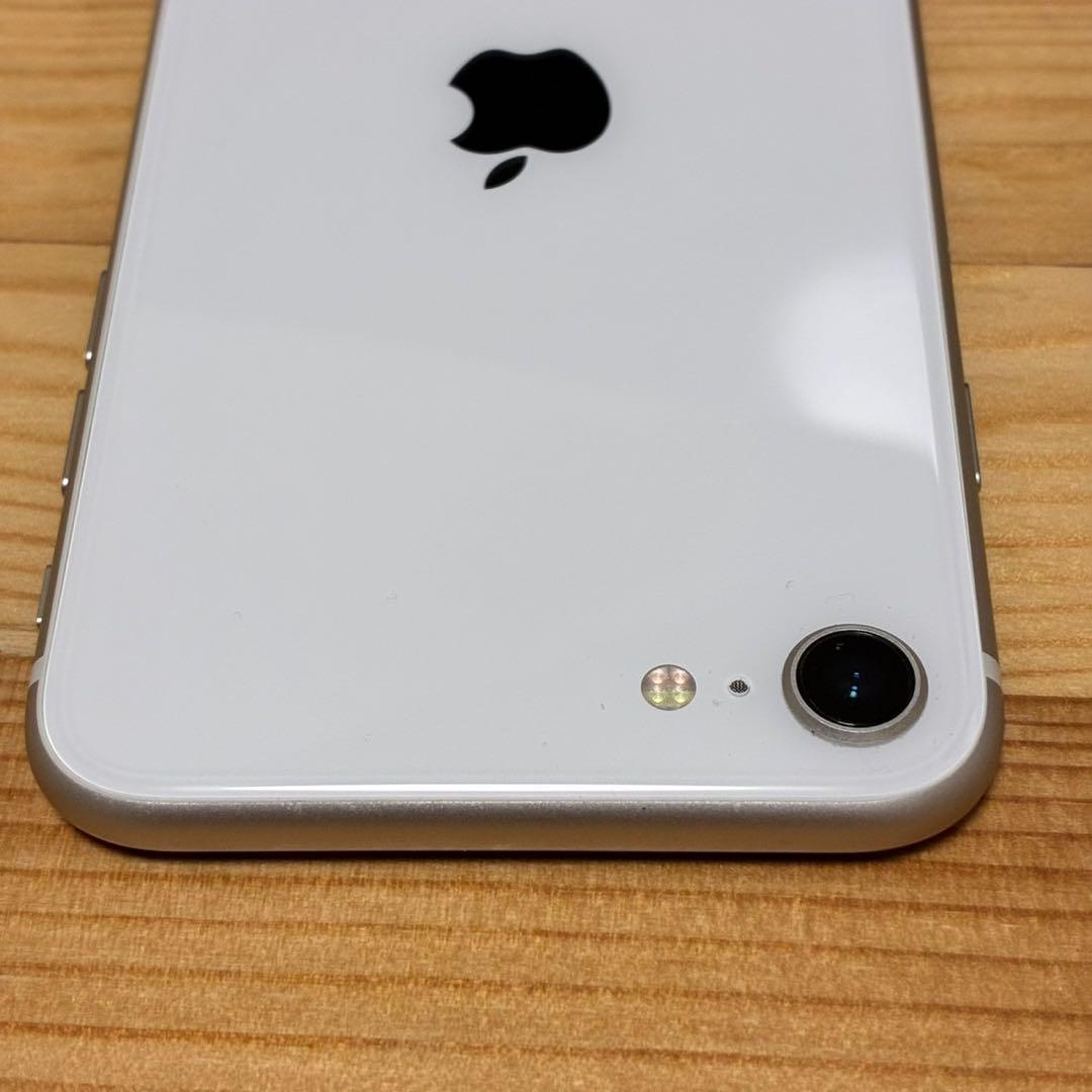 バッテリー新品　iPhoneSE第3世代64GB SIMフリー　美品　おまけ有り