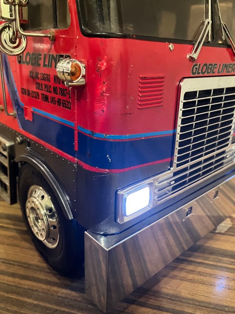 タミヤ 1/14 グローブライナー ライトユニット付き