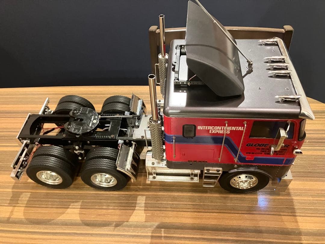 タミヤ 1/14 グローブライナー ライトユニット付き