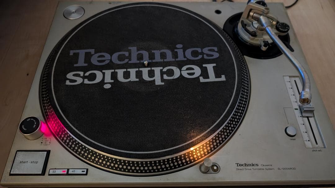 Technics SL-1200MK2 ターンテーブル