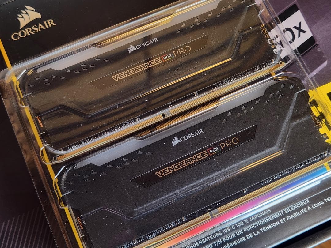 メモリー CORSAIR VENGEANCE PRO 32GB DDR4 3600Mhz