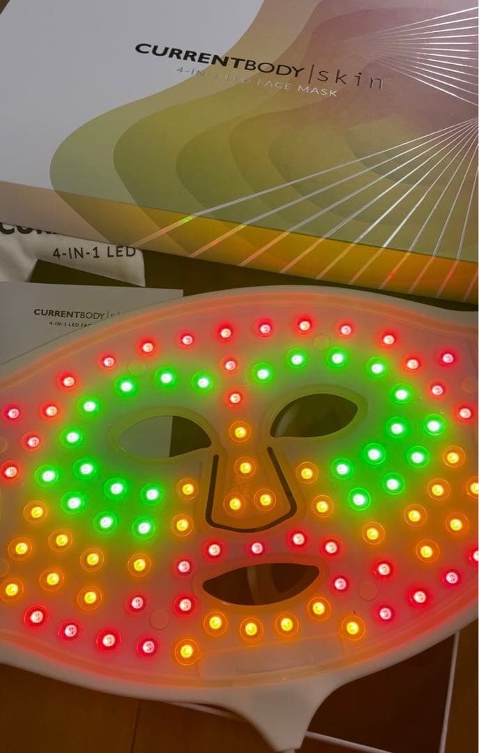 なおです♡CURRENTBODY 4-in-1 LED Face Mask