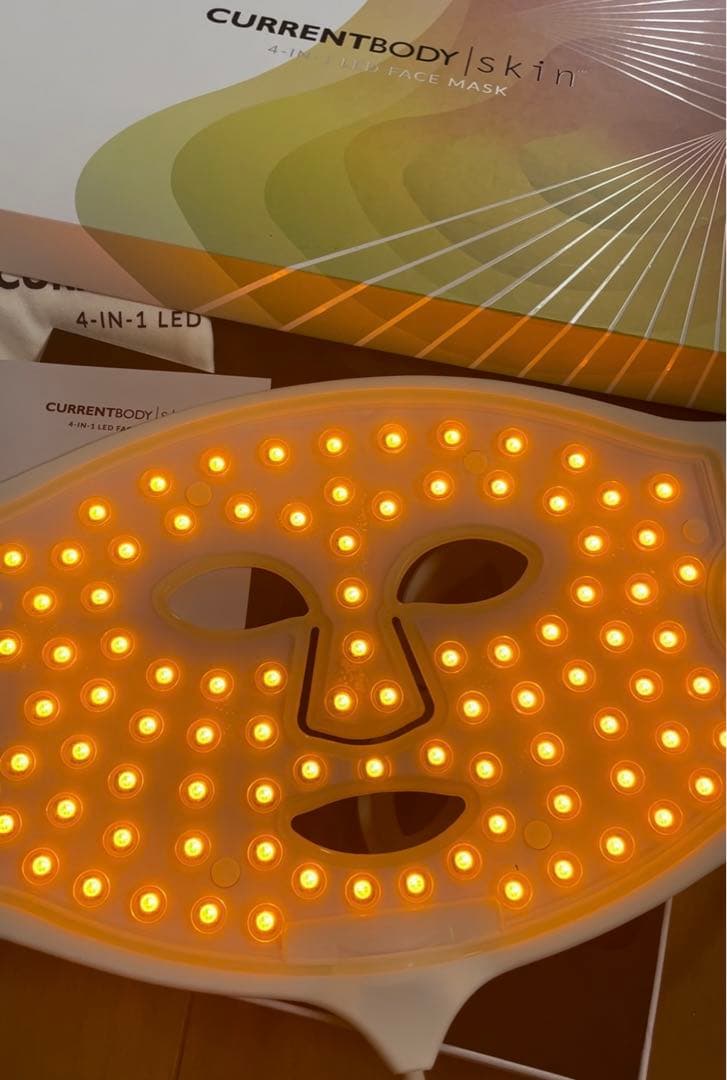 なおです♡CURRENTBODY 4-in-1 LED Face Mask